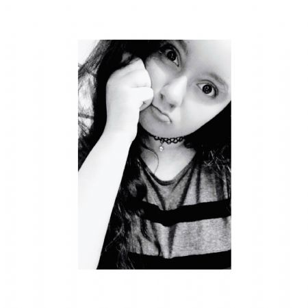 luna valentina - ID: 102984