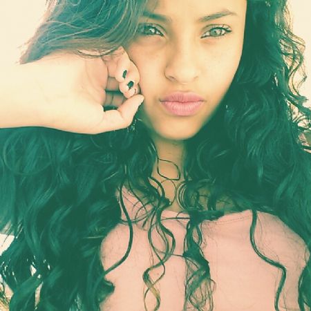 Juliana - ID: 118845
