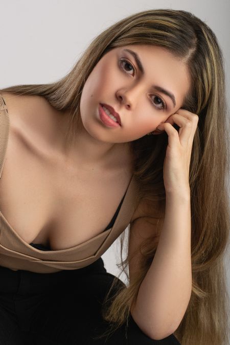 Laura - ID: 126009