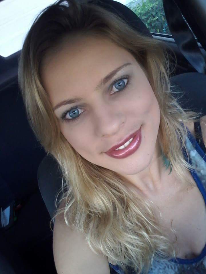 Elaine Cristina - ID: 153477