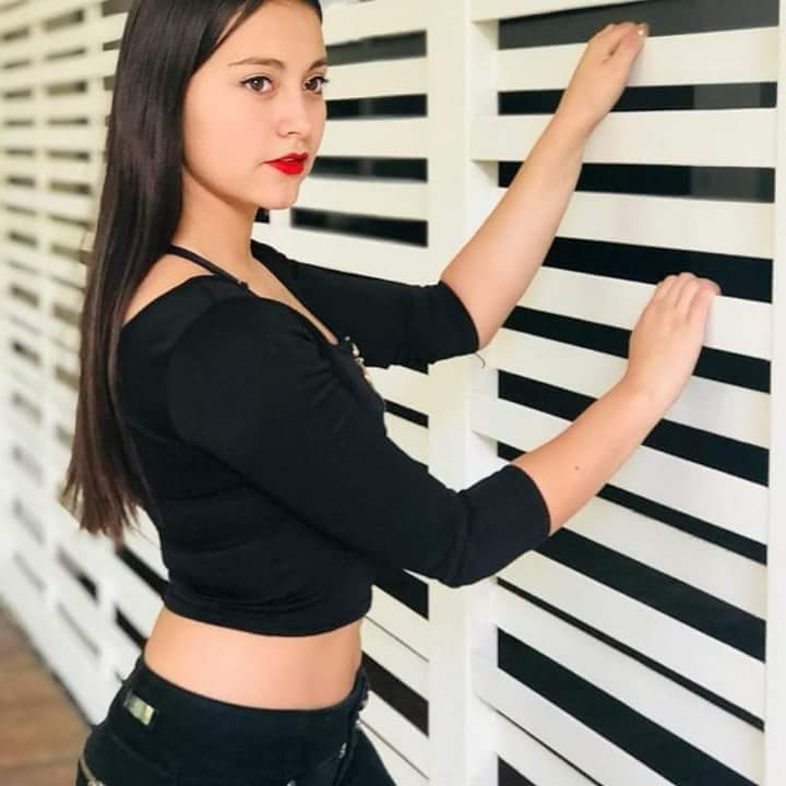 Laura - ID: 168204 - 432520