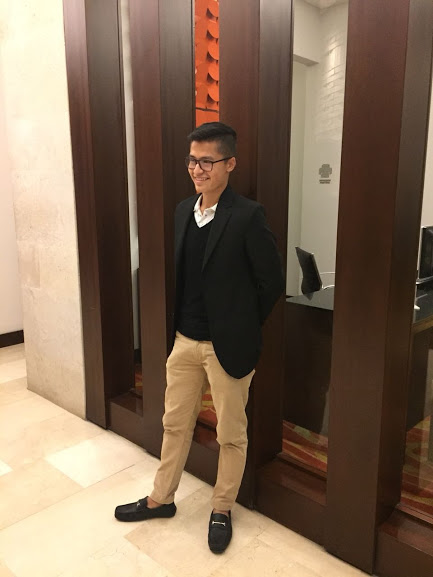 Hugo Santiago - ID: 180195 - 448371