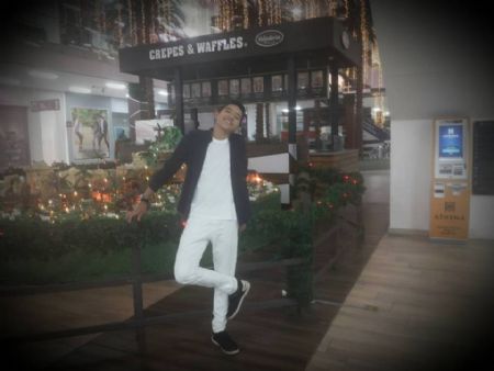 kevin andres - ID: 185337