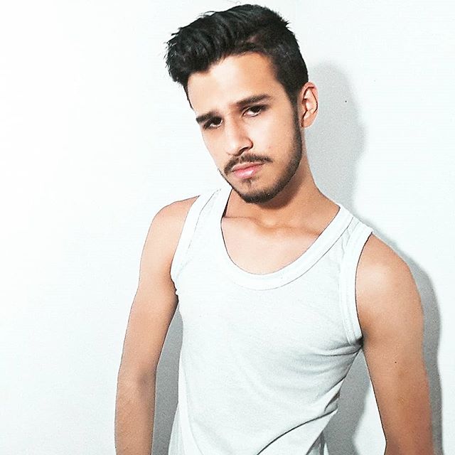 jhoan - ID: 209913