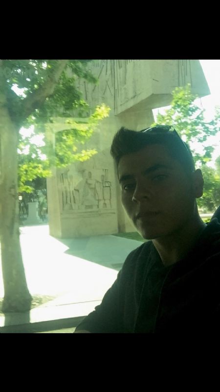 Hugo - ID: 211943