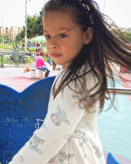 Dominique - ID: 211999