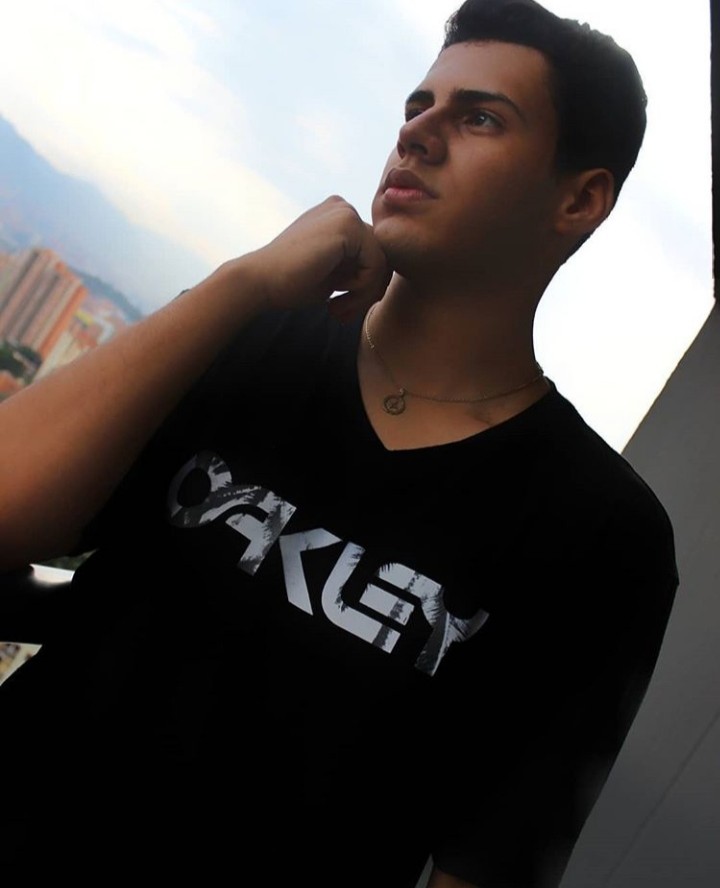Juan José - ID: 217961