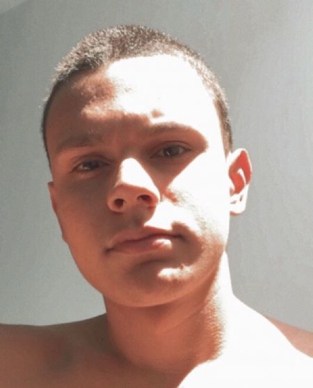 Alejandro - ID: 229797