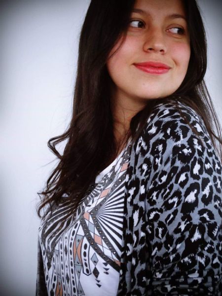 Angela Daniela - ID: 238649