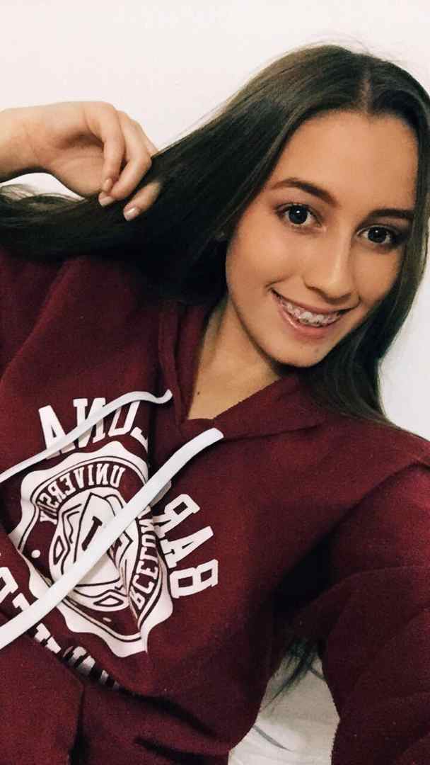 Gabriela - ID: 240875