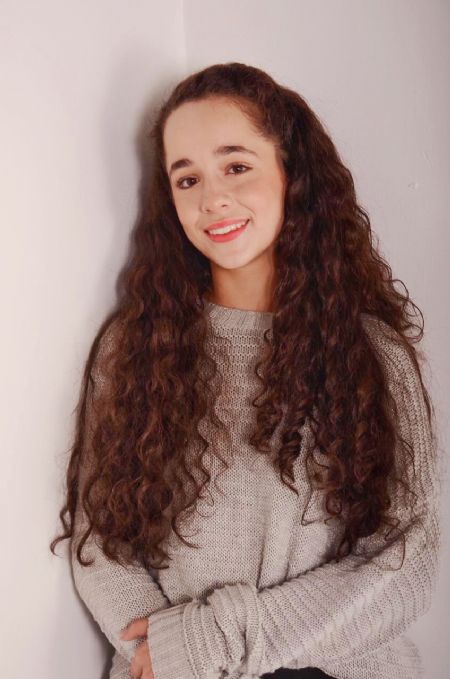 Laura - ID: 243205