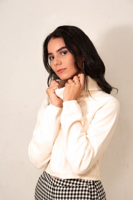 Camila - ID: 275004