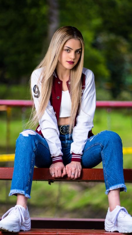 Angie - ID: 280786