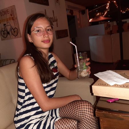 Valentina - ID: 302536