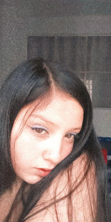 Alexandra - ID: 305420