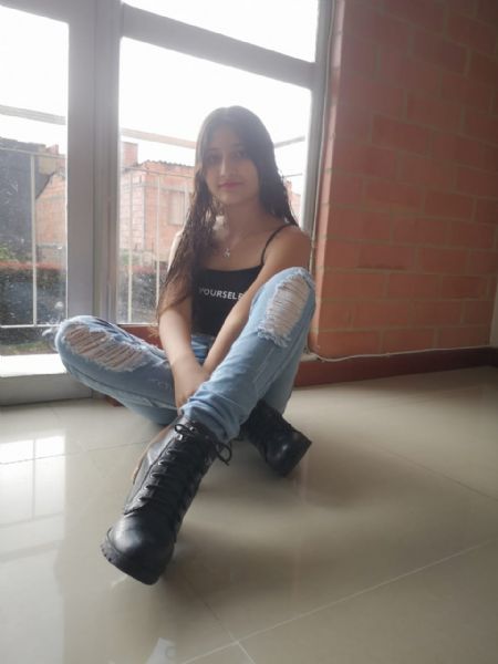 Danna - ID: 321554 - 619209