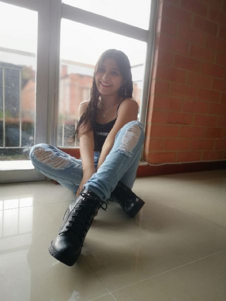 Danna - ID: 321554 - 619210