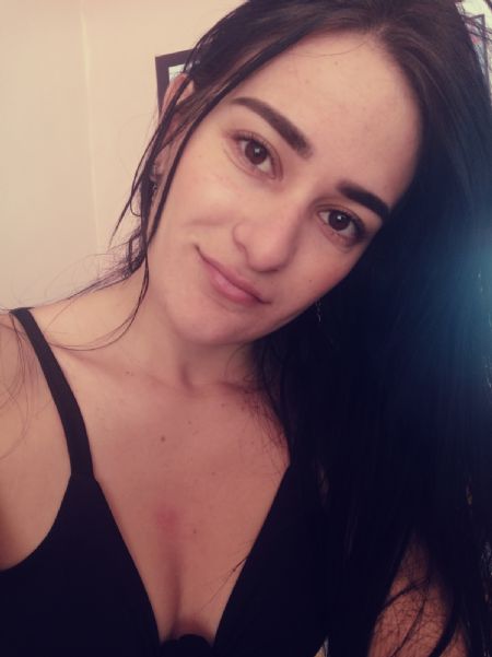 Linda Katherin - ID: 323196
