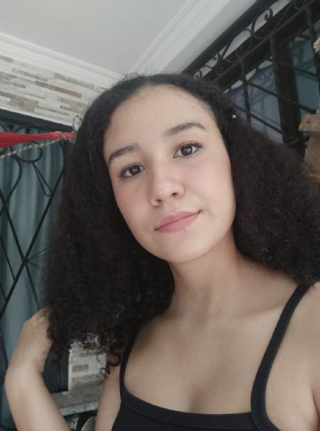 Mishell Andrea - ID: 323630