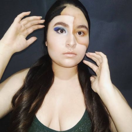 Daniela - ID: 384654 - 711445