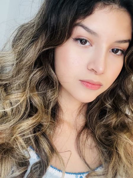 Dayanna - ID: 406120