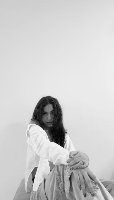 Laura  - ID: 407482