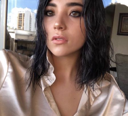 Juliana - ID: 604163