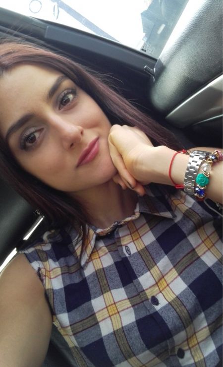 Angie - ID: 87814
